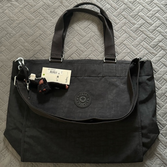 Brand new”Kipling”big,zippered tote.Color-black/tonal.W-19.5”x14”inc.🖤 - Picture 5 of 11